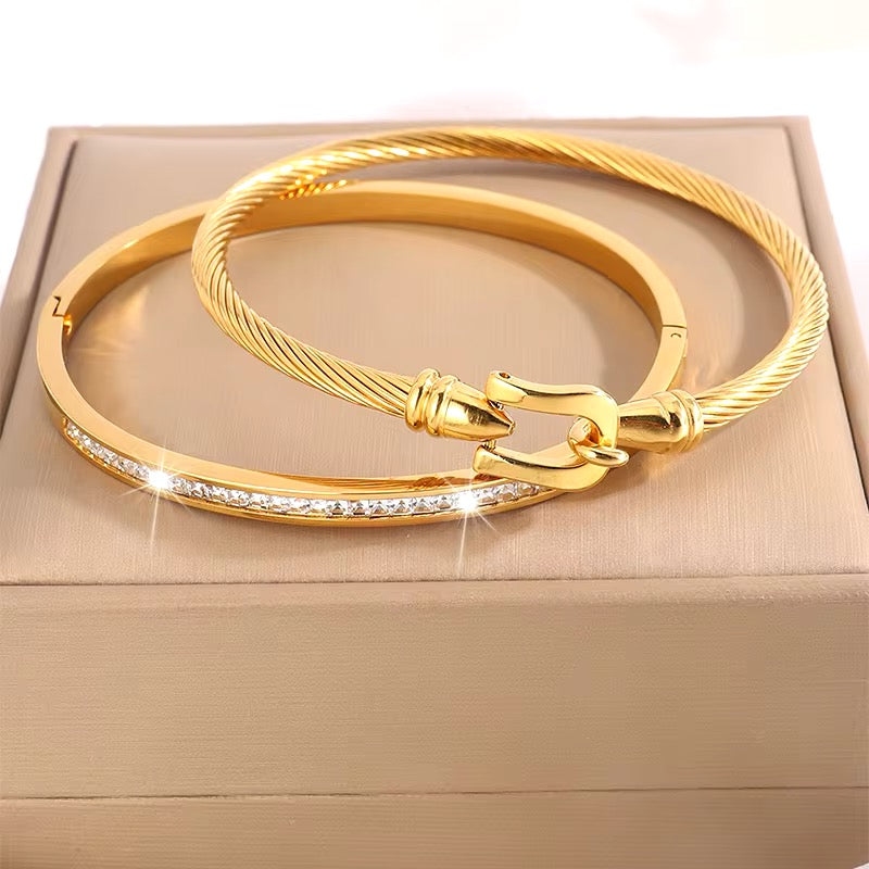 2 Stuks Retro Trendy Armbanden – Hoefijzerhaak en Simulatie Diamanten