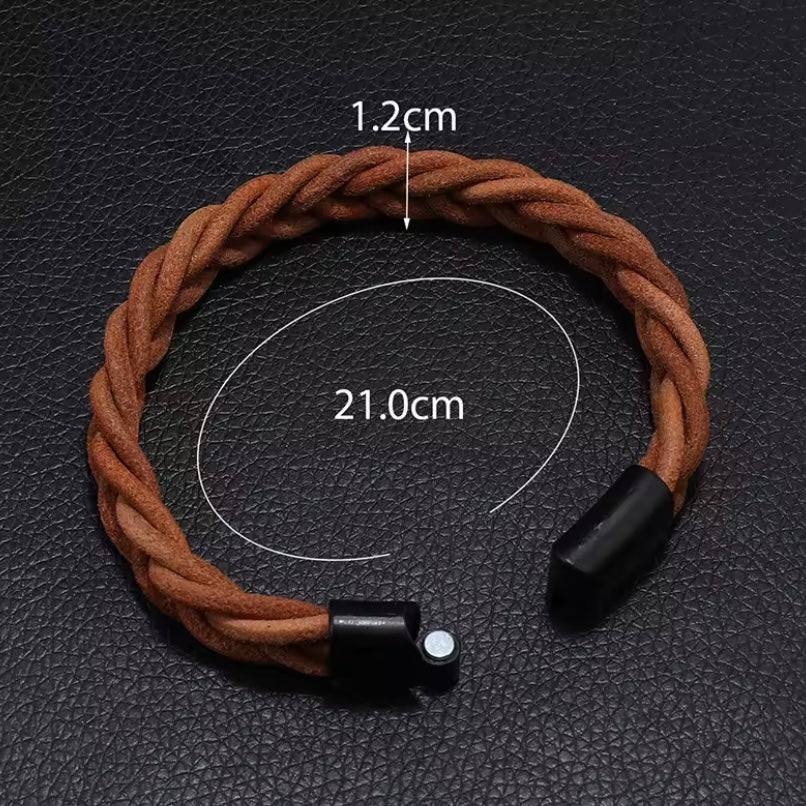 Stoere lederen armband met magnetische sluiting