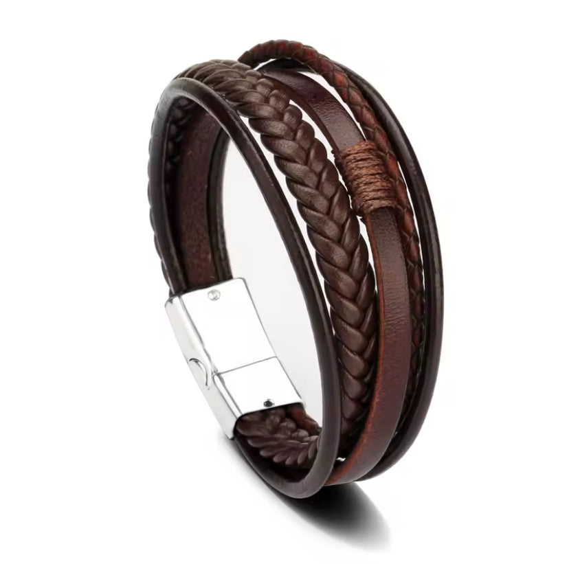 Stijlvolle Bruin Multiplayer Leren Herenarmband met zwart sluiting | 21cm