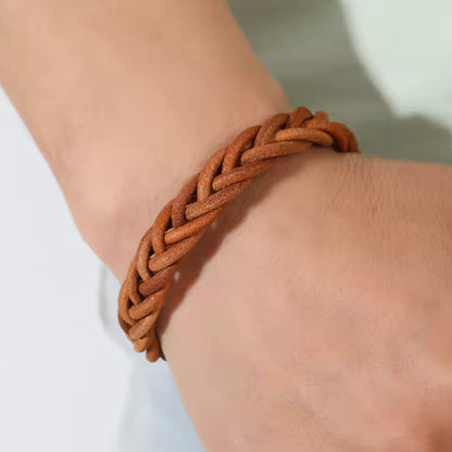 Stoere lederen armband met magnetische sluiting